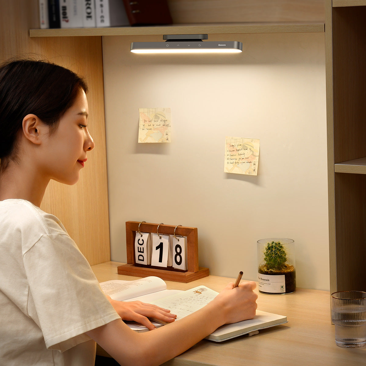 Baseus Magnetic Stepless Dimming Charging Desk Lamp