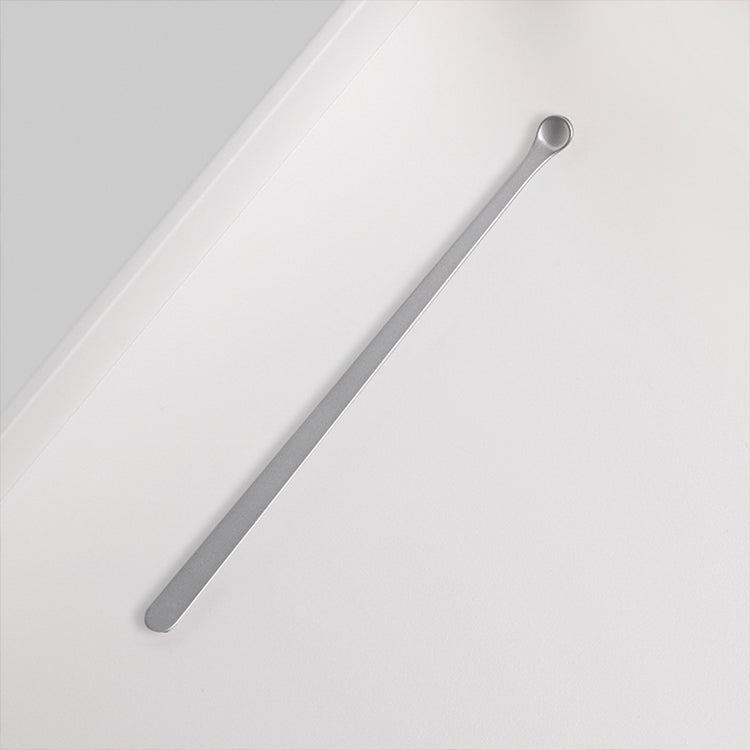 HOTO Clicclic Three-Piece Nail Clipper Set Metallic object on a white background